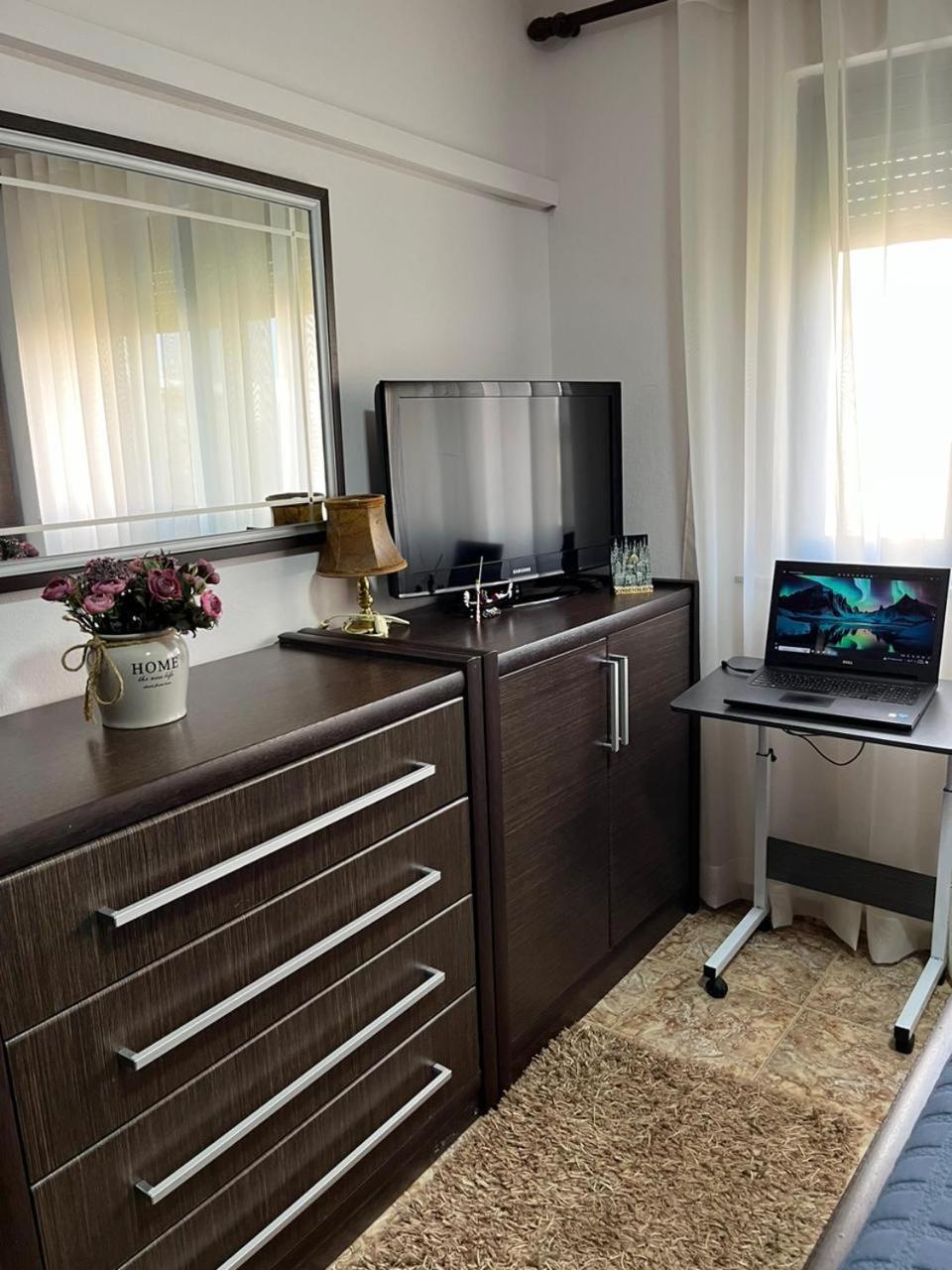 Tirana Center Tourist Apartment Buitenkant foto